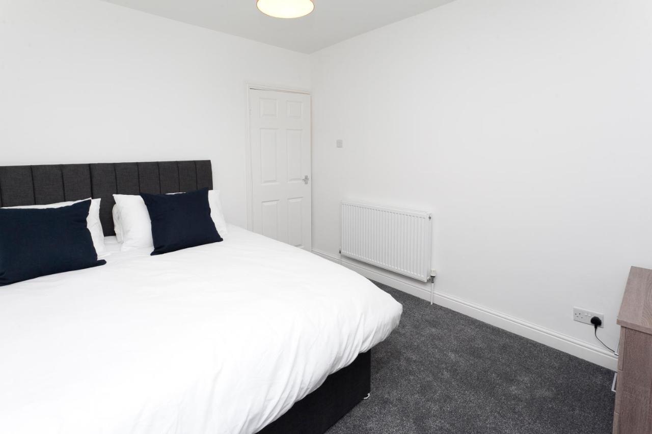 6-Bed House In Stoke Apartment ภายนอก รูปภาพ